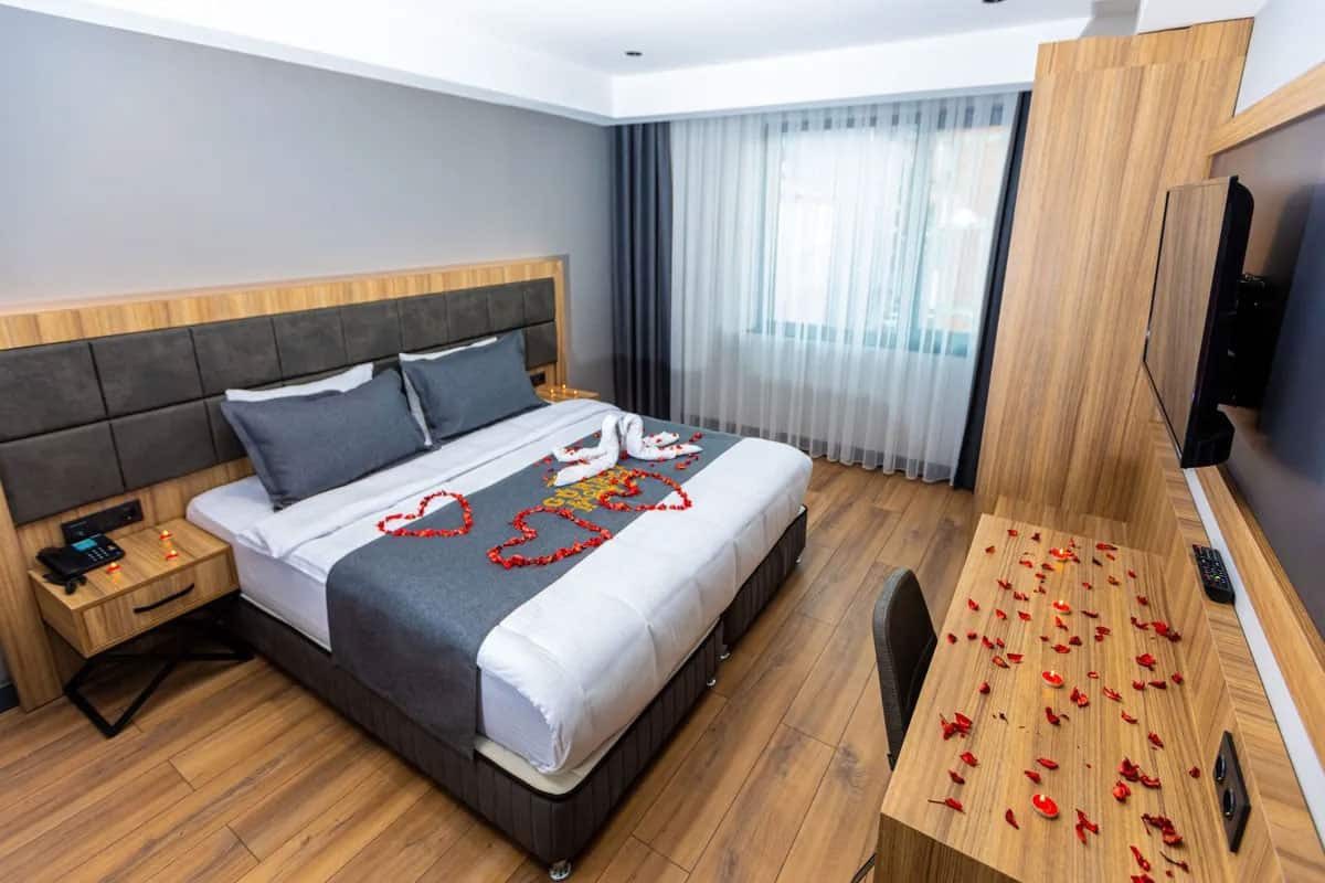 Double Suite, City View