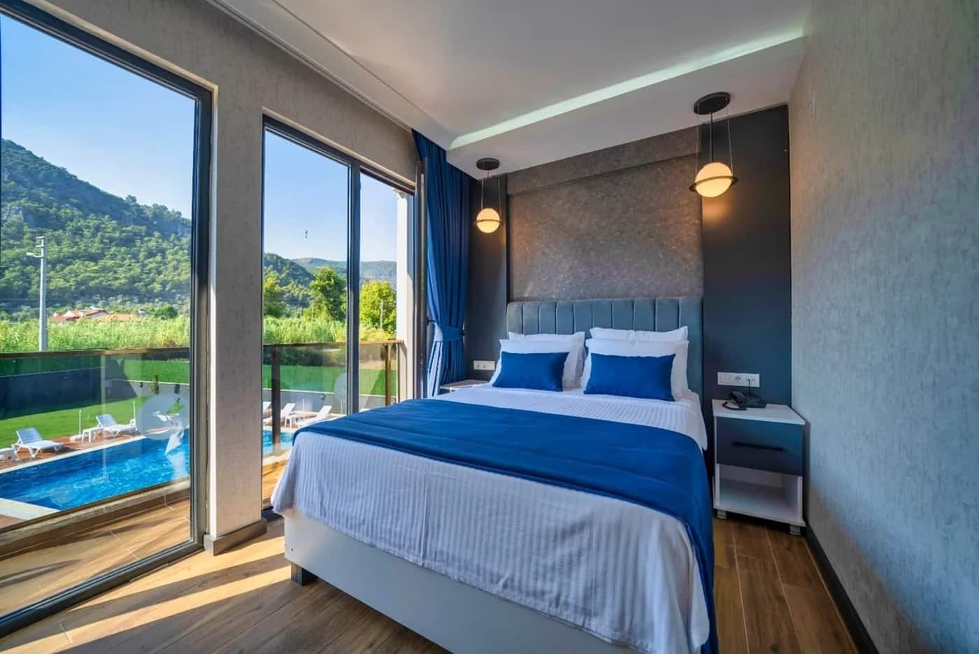 Non-Smoking Deluxe Room, Pool View