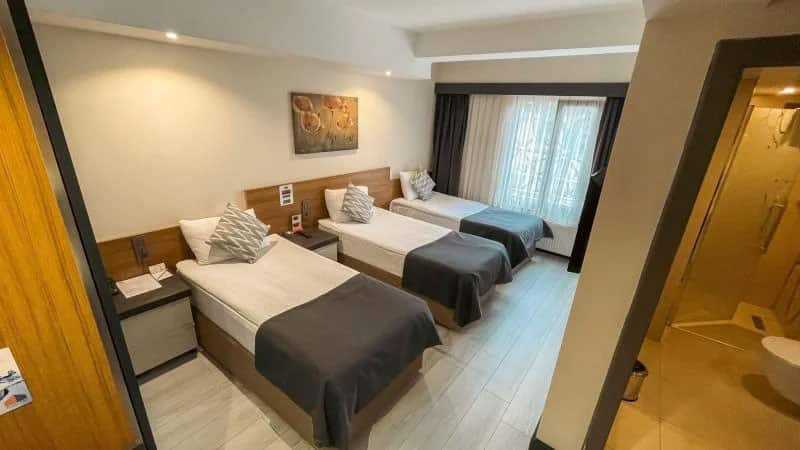 Dreibettzimmer