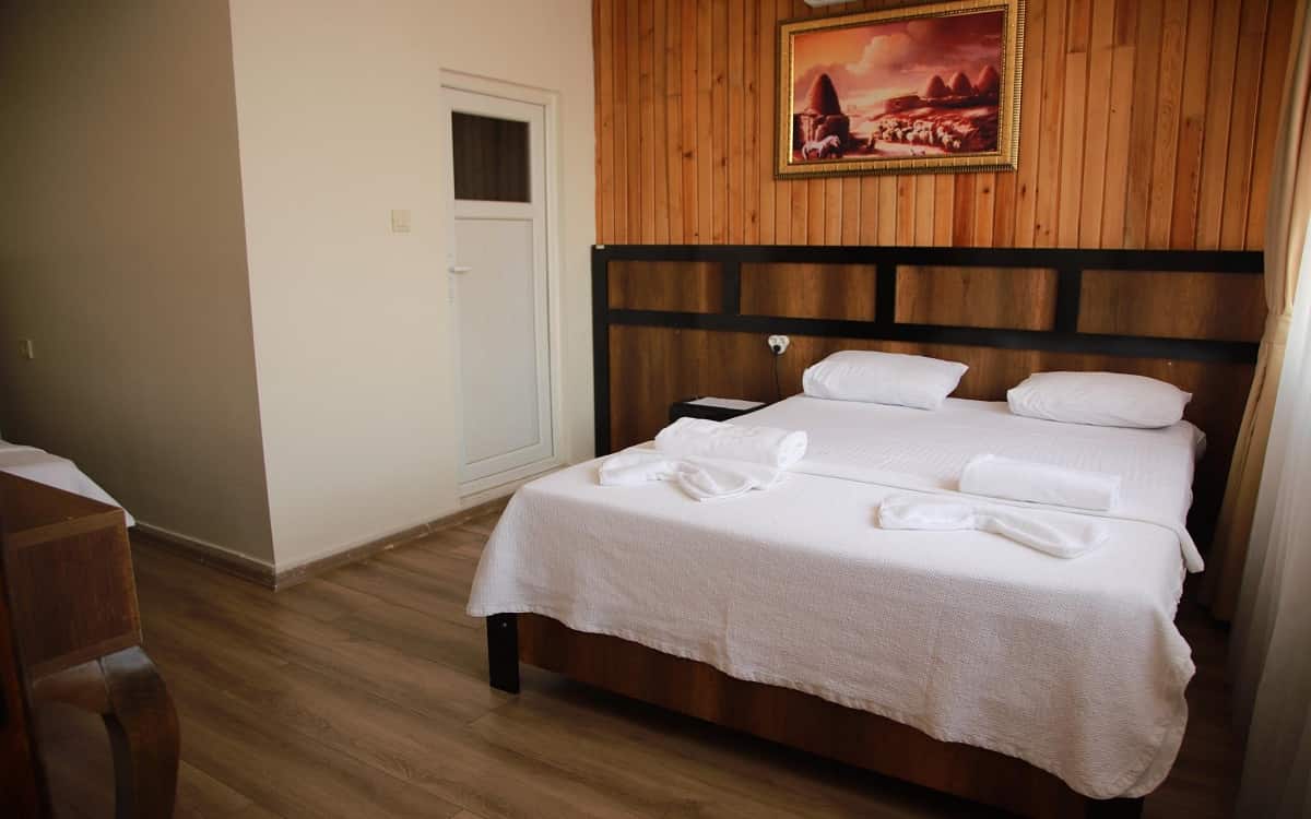 Quintuple Room
