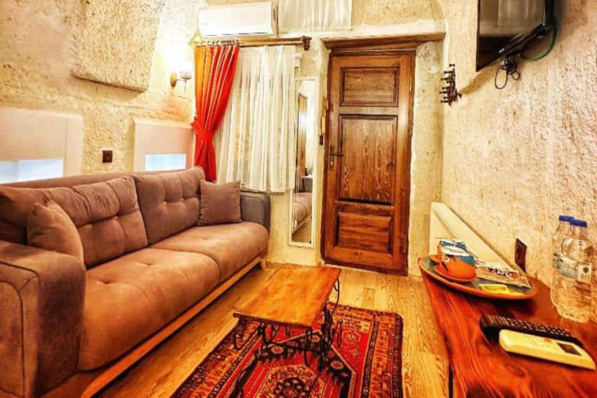 Steinzimmer 108 mit Badewanne