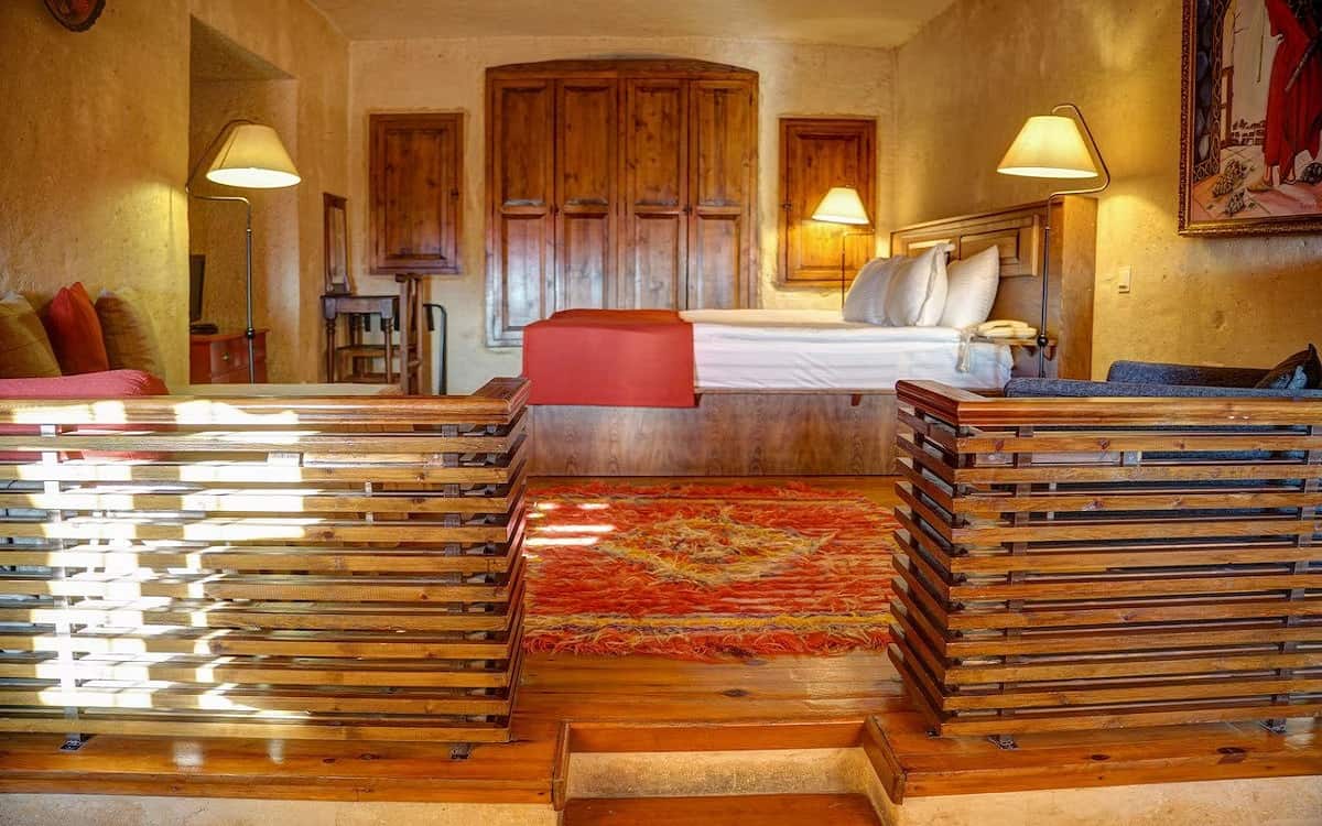 Cave Suite