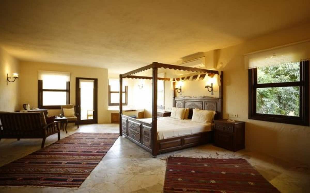 Mango-Dachzimmer mit Terrasse und Whirlpool