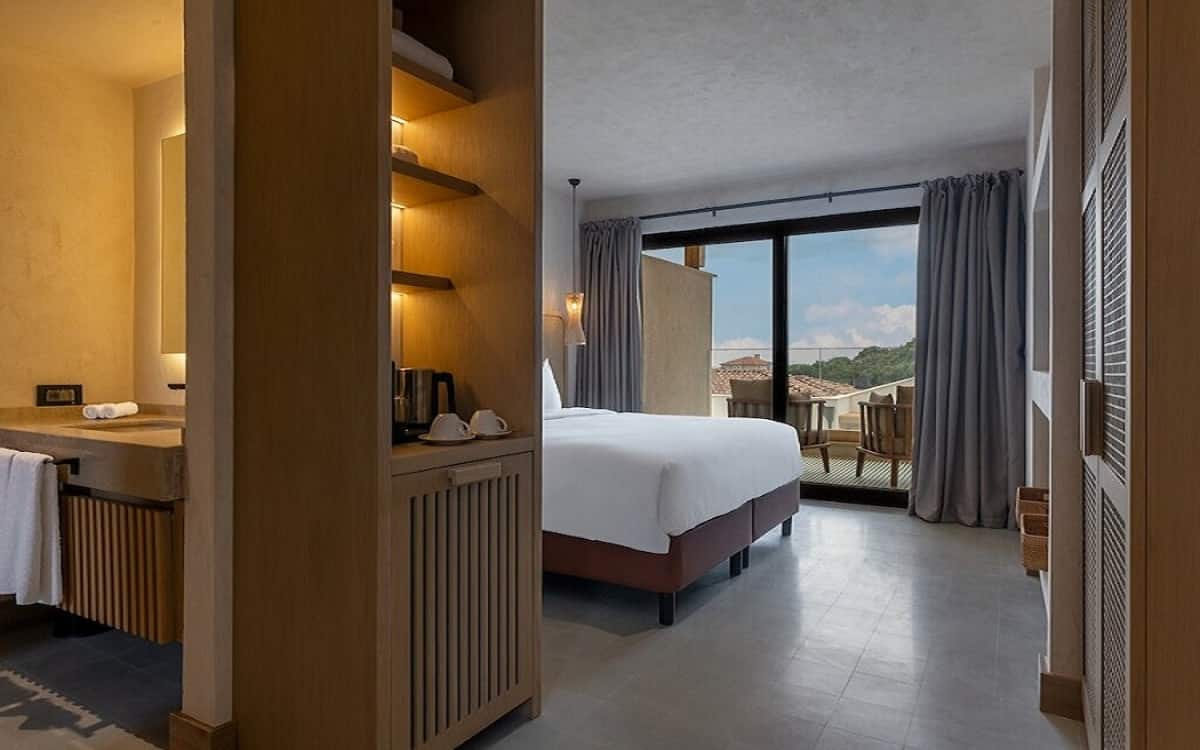 Zimmer, seitlicher Meerblick