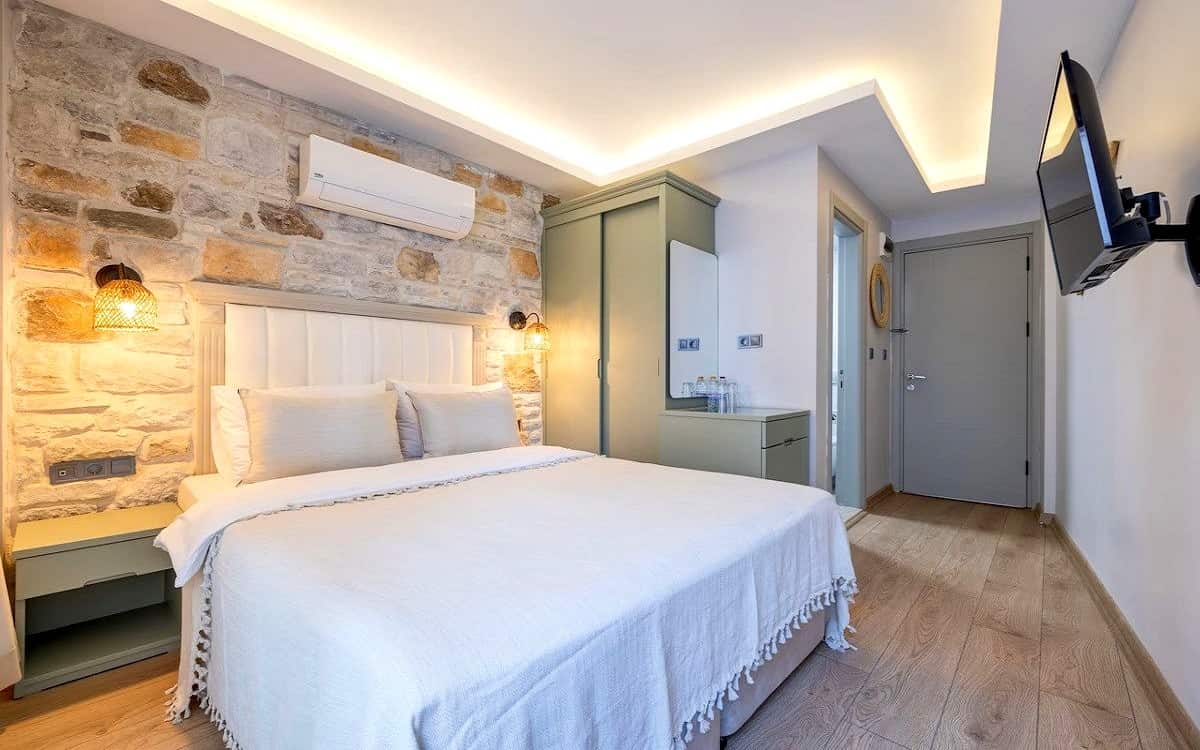 Zimmer mit französischem Balkon