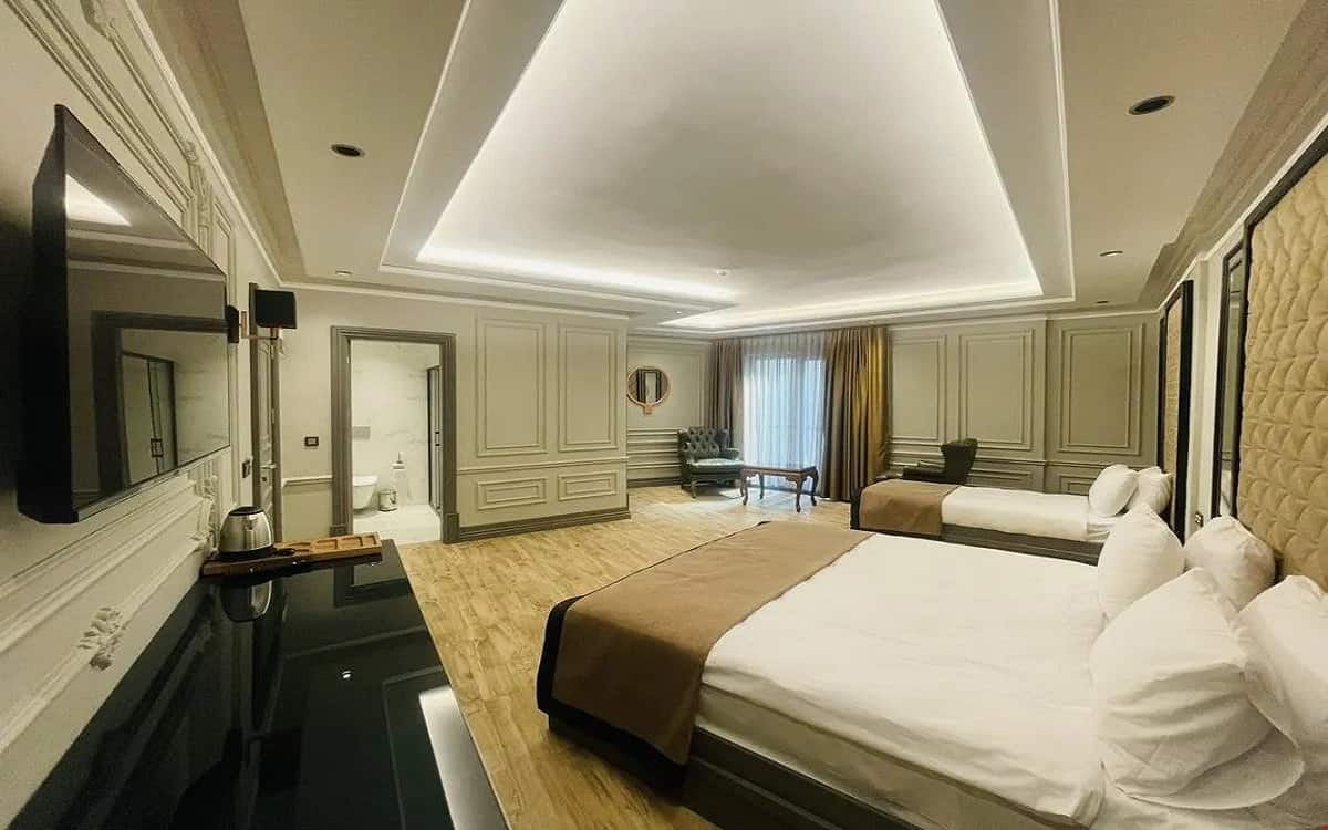 Zimmer mit Balkon