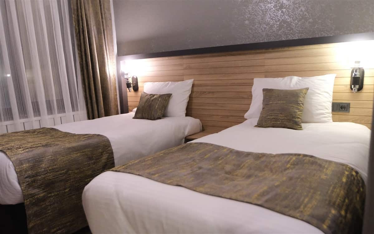 Doppelzimmer mit getrennten Betten