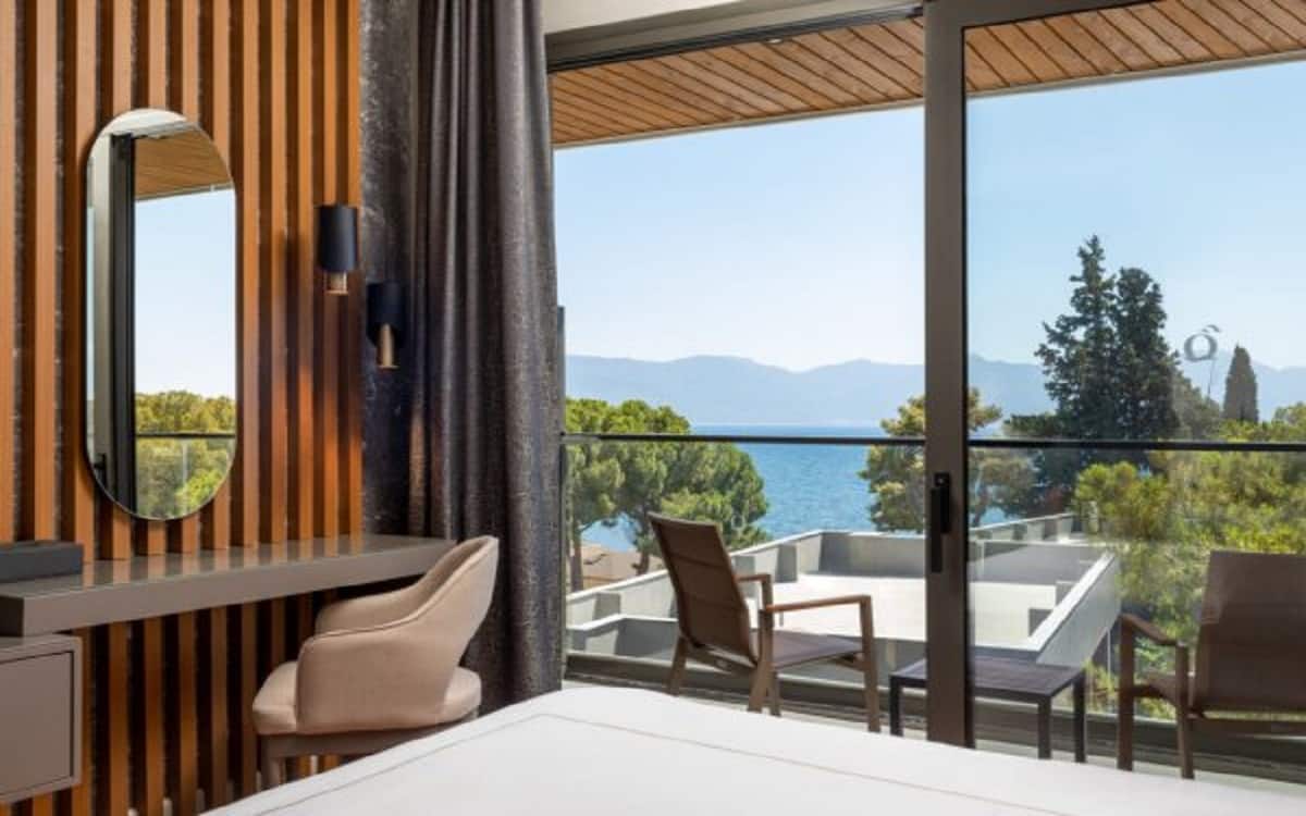 Comfort Main Building Room, Sea View