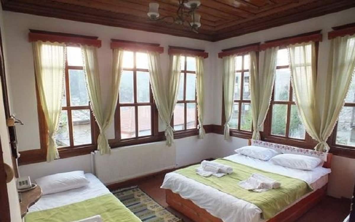 Doppelzimmer mit getrennten Betten