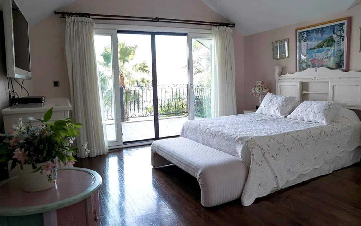 Rosenzimmer 1
