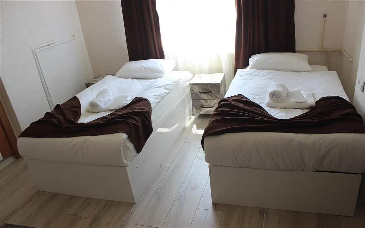 Doppelzimmer mit getrennten Betten