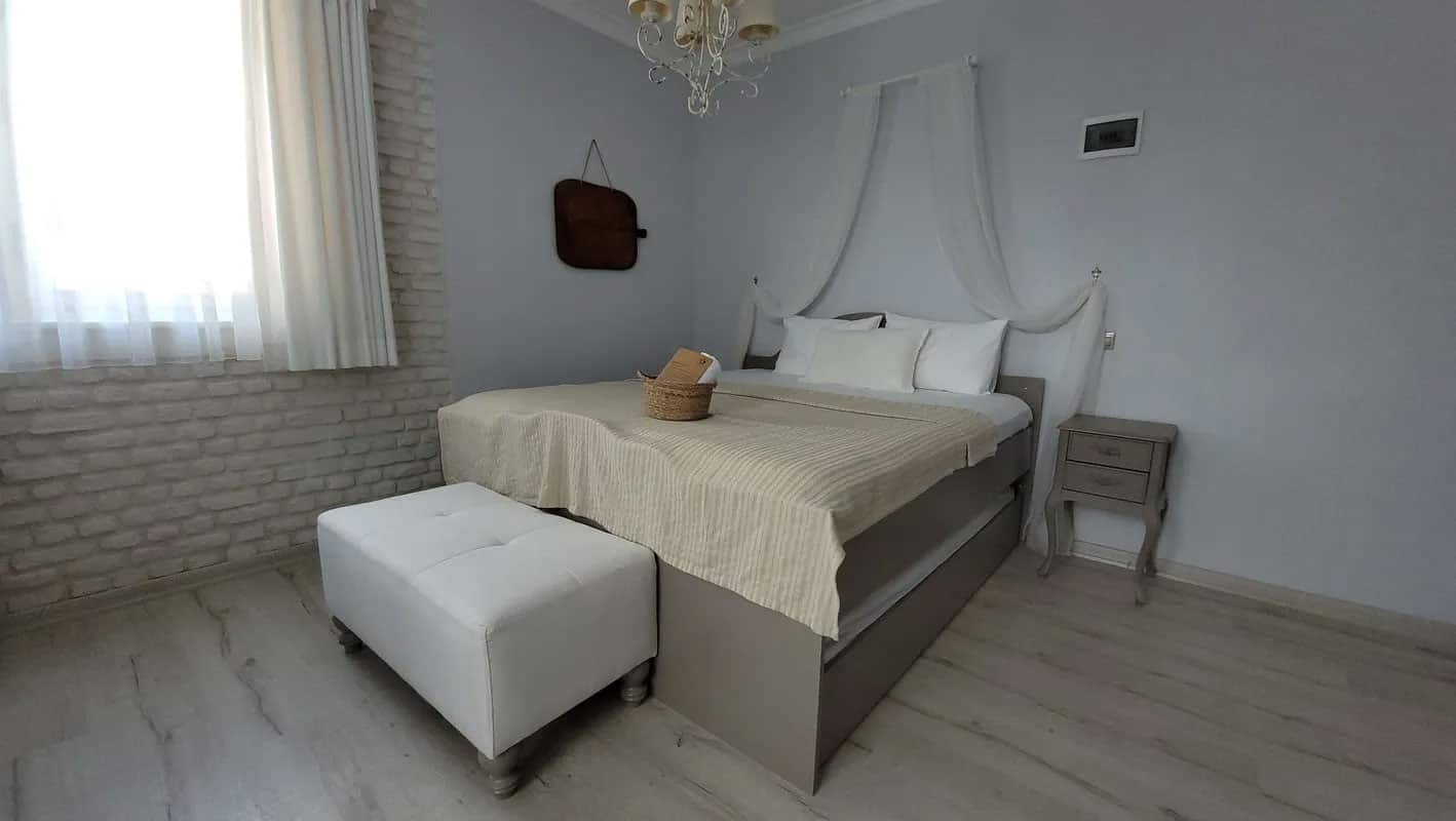 Zimmer, seitlicher Meerblick