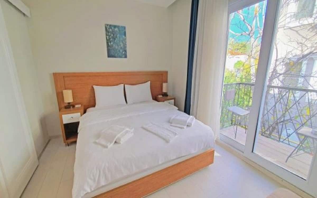 Zimmer mit Balkon