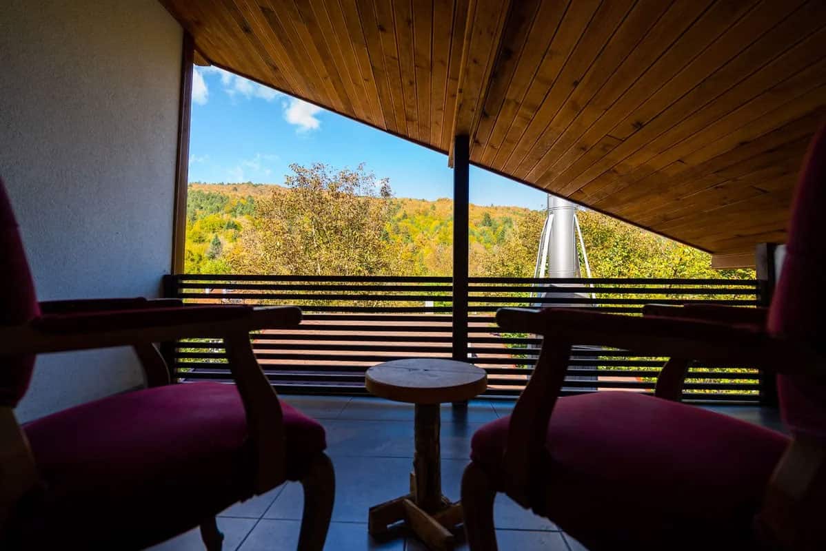 Zimmer mit Balkon