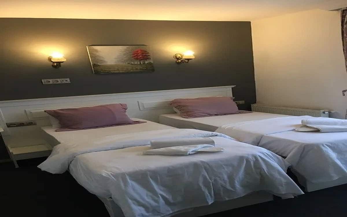 Doppelzimmer mit getrennten Betten