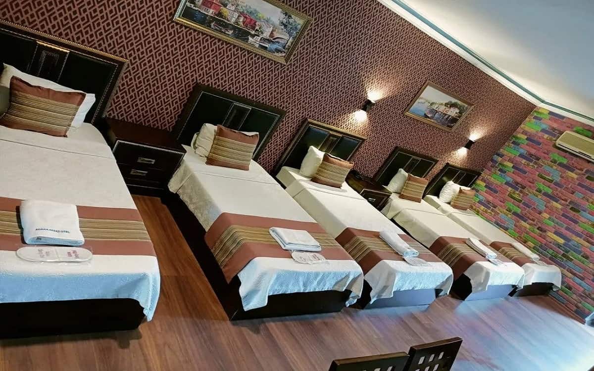 Quintuple Room