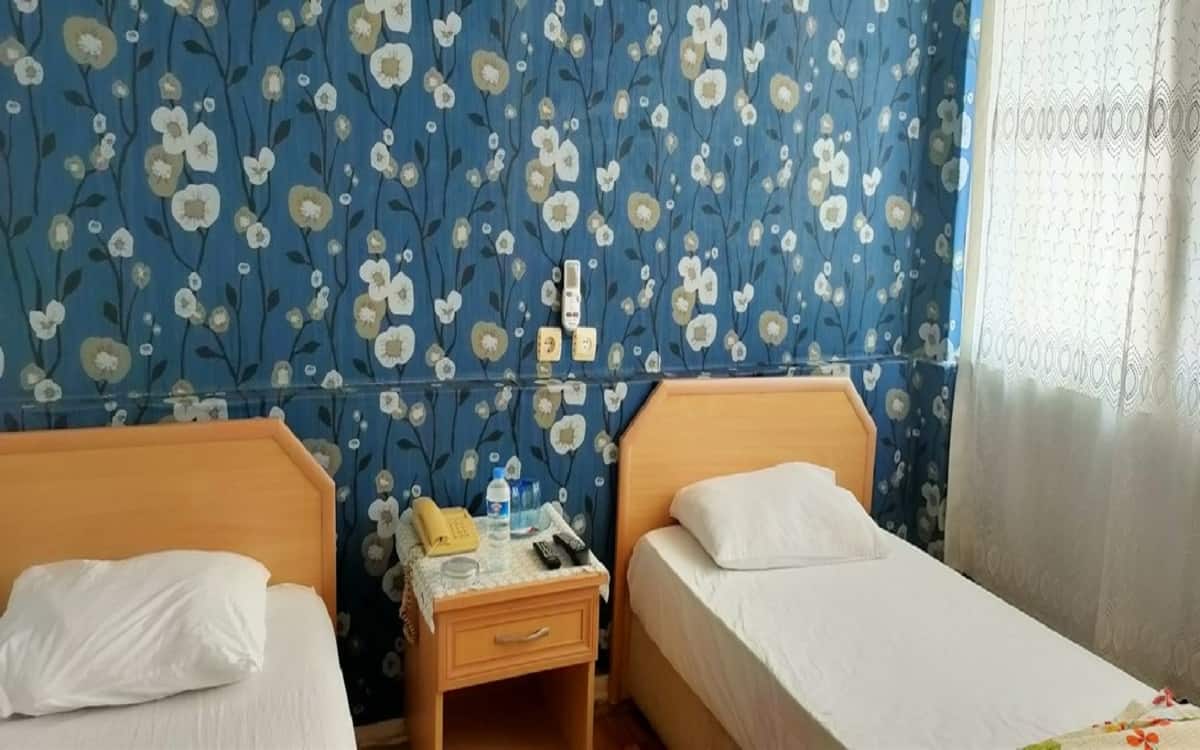 Doppelzimmer mit getrennten Betten