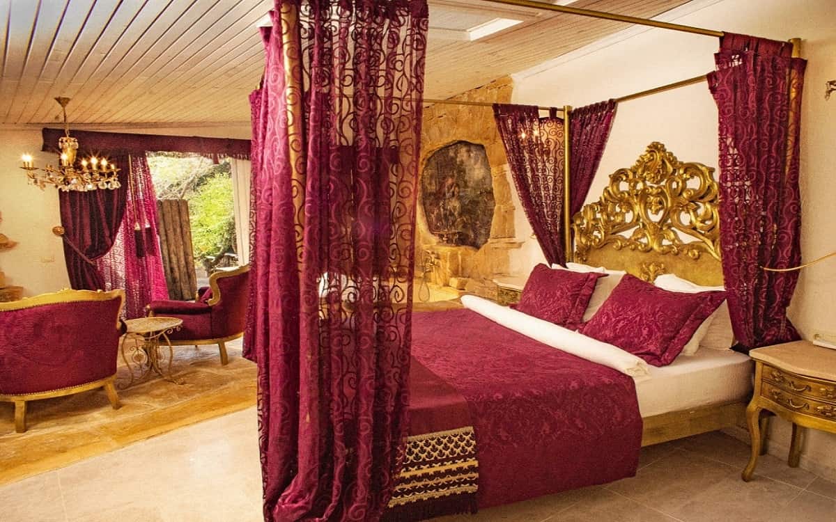 Queen Suite Room