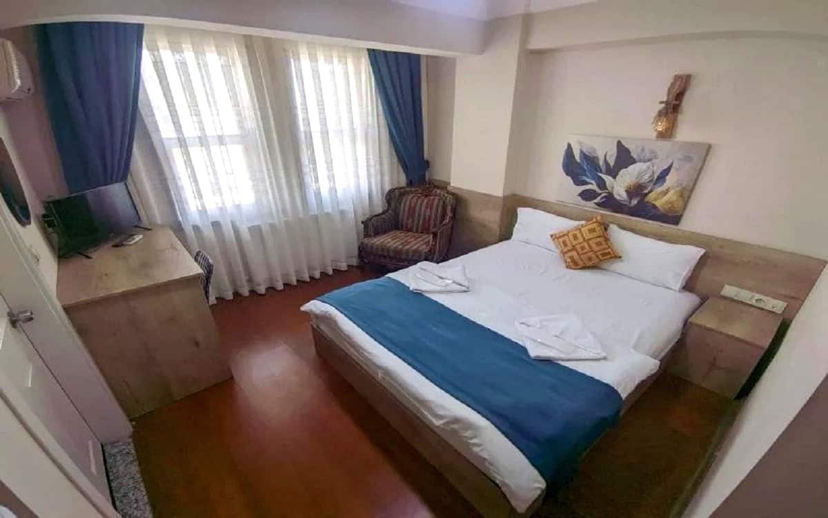 Zimmer mit Erker