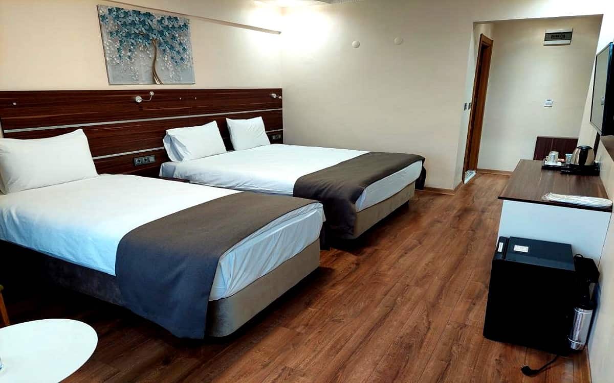 Dreibettzimmer