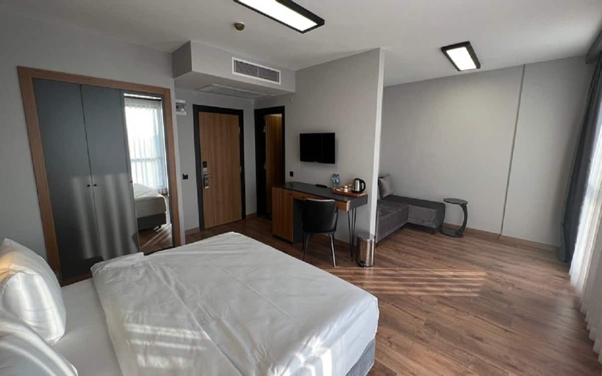 Deluxe