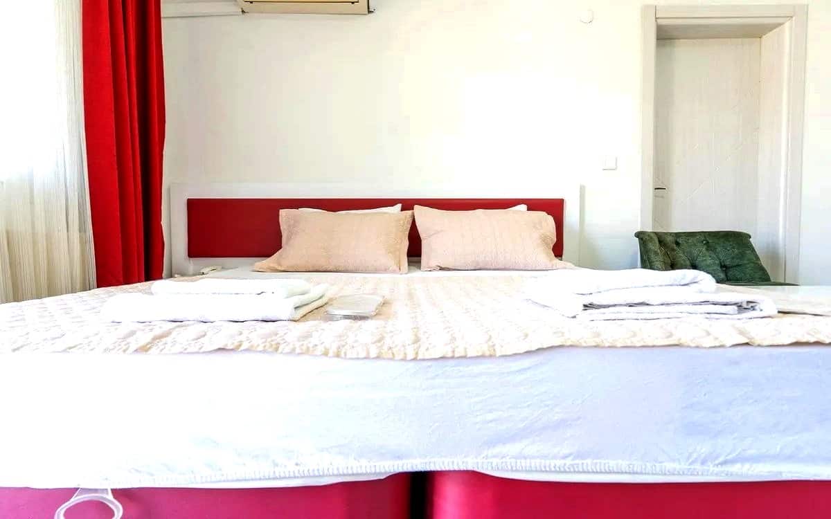 Standard-Doppel- oder Zweibettzimmer