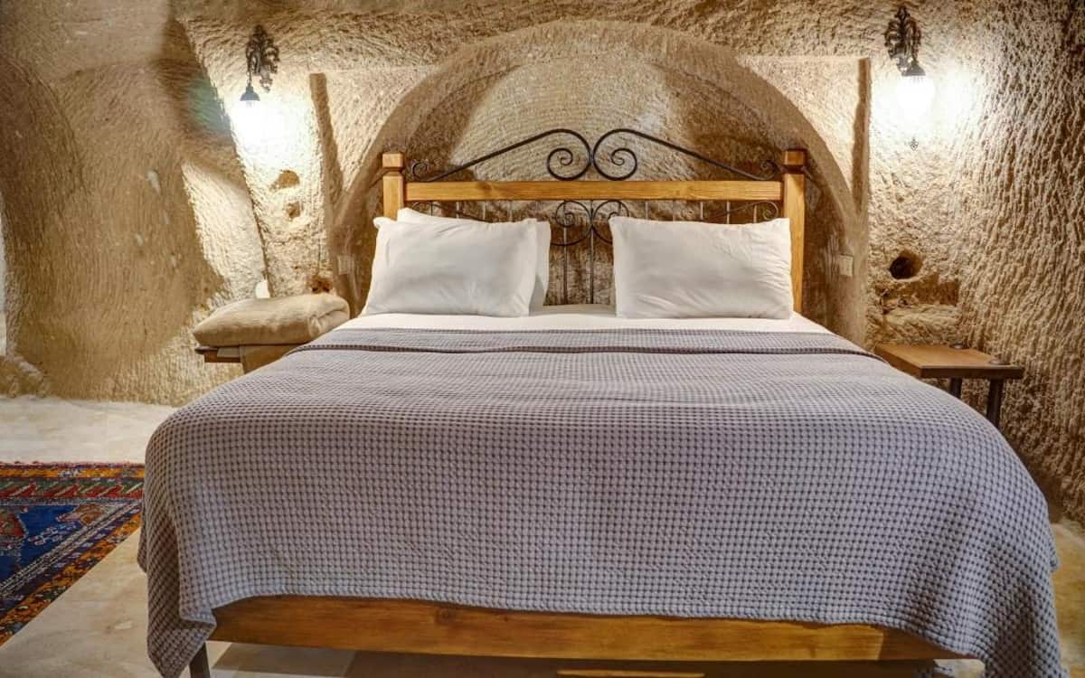 Cave Suite
