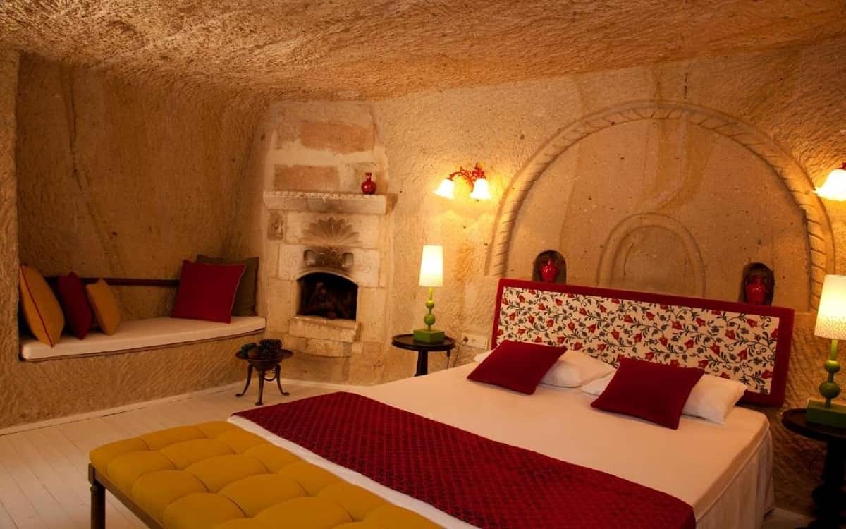 Standard Cave Room