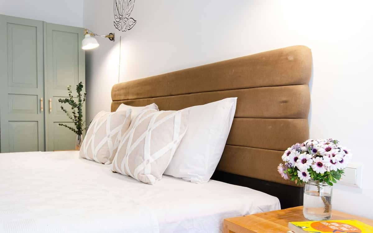 Zimmer mit 2 Einzelbetten und 1 Doppelbett