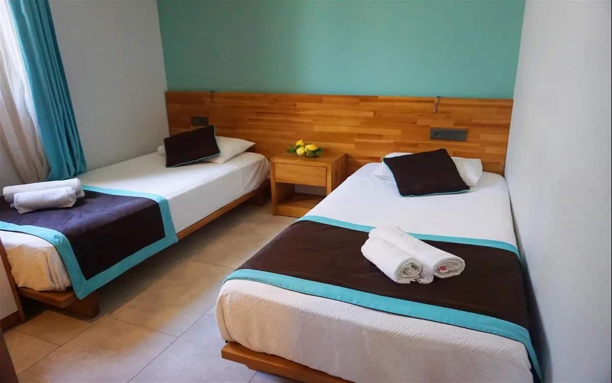 Standard-Doppel- oder Zweibettzimmer