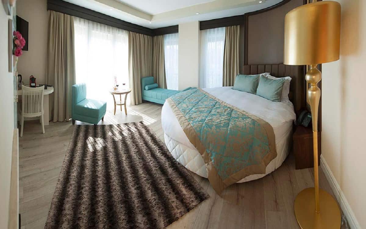 Corner Suite - Nehir Manzaralı