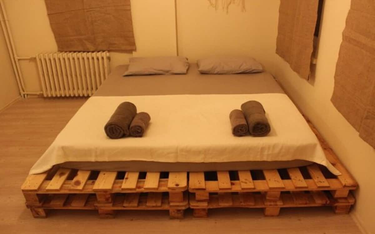Chambre avec salle de bains commune