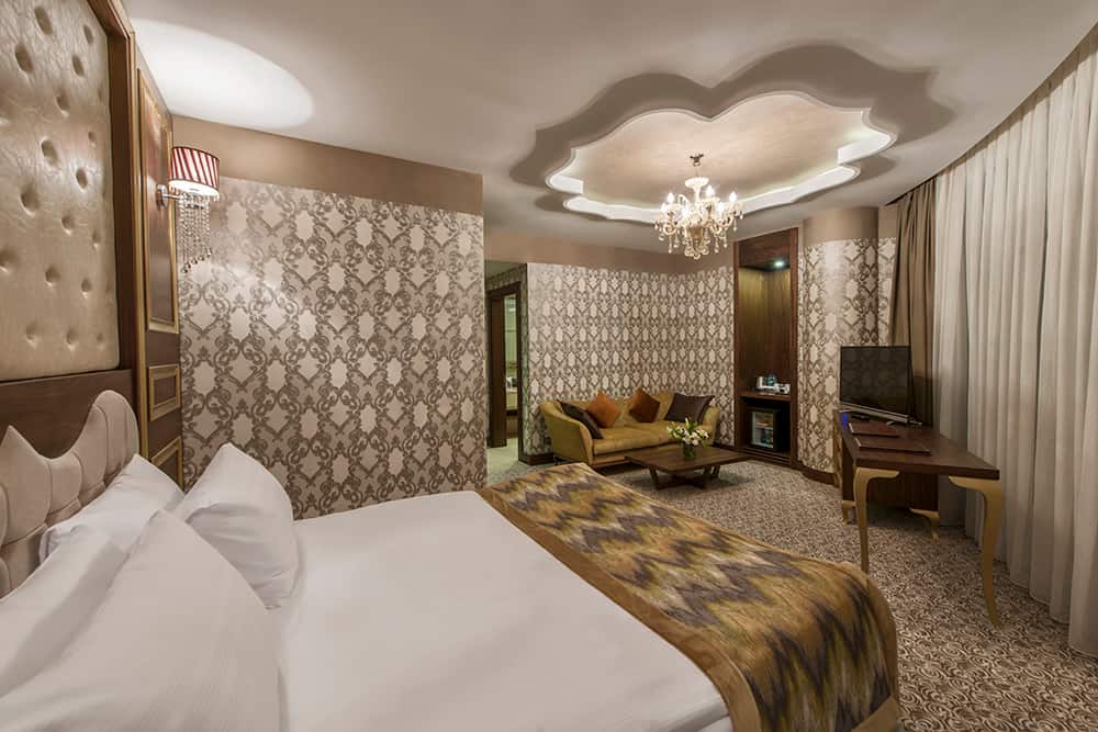 Corner Suite