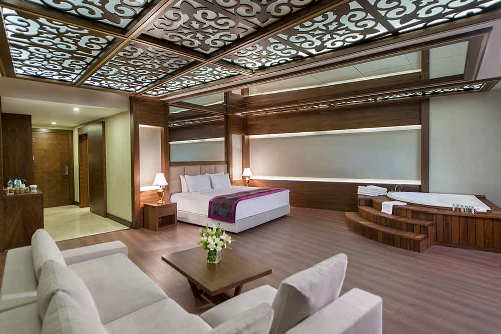 Honeymoon Room