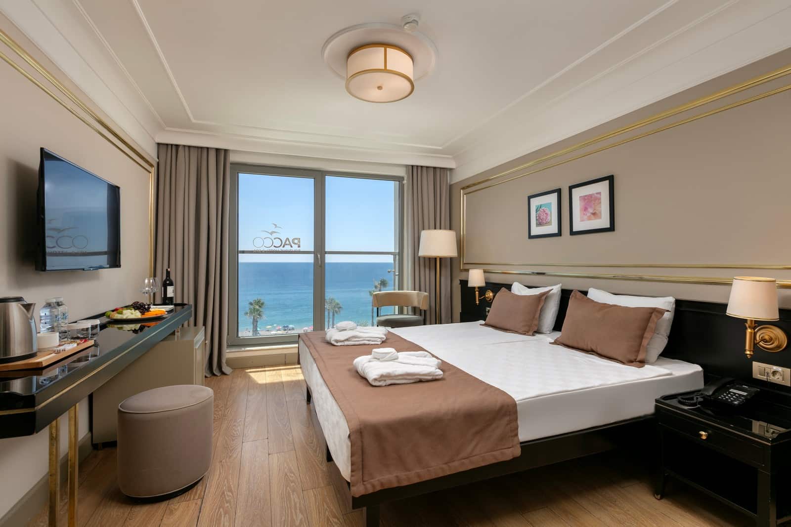 Room, Sea View