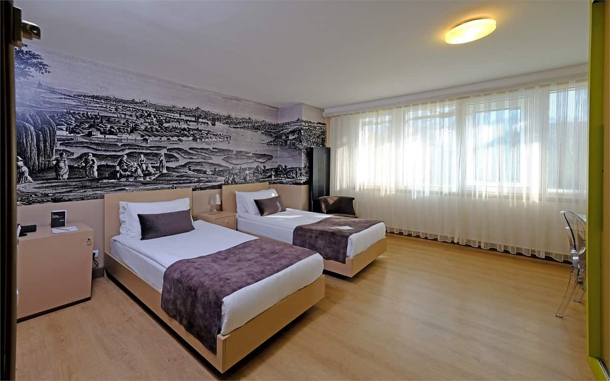 Doppelzimmer mit getrennten Betten