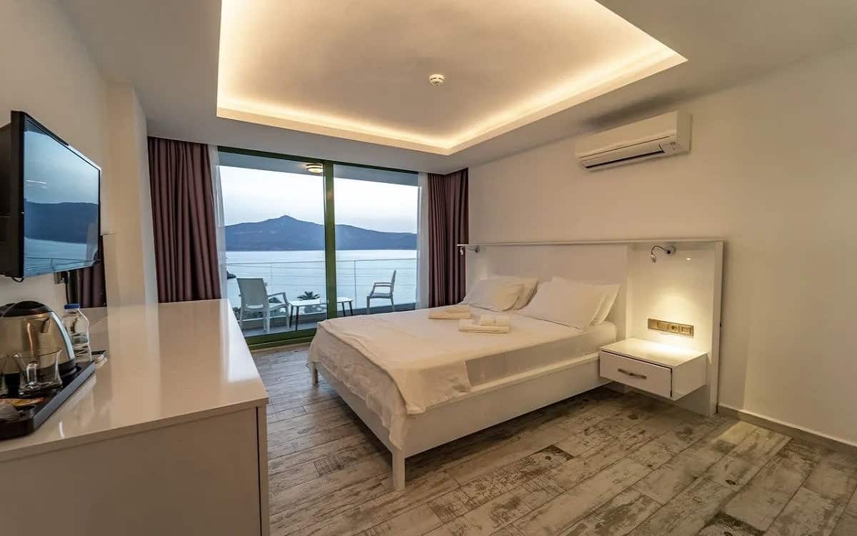 Zimmer mit Balkon, Meerblick