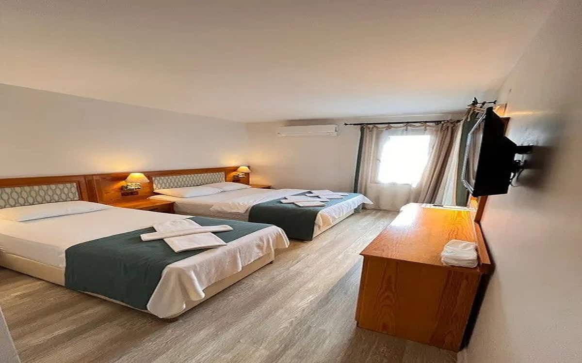 Zimmer mit Balkon