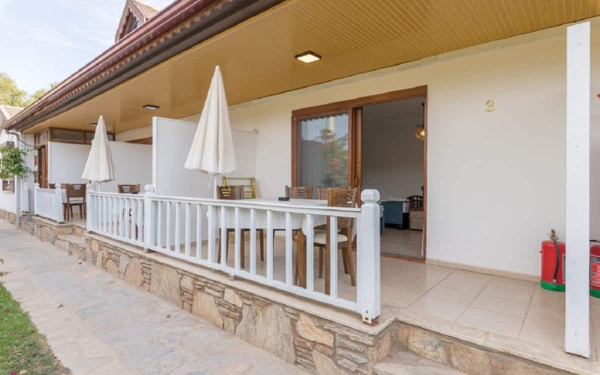 Wohnung mit Balkon, Gartenblick