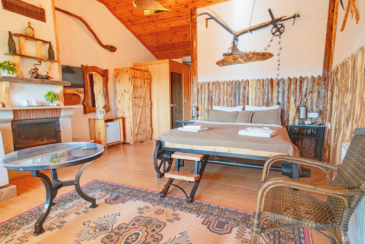 Masal Room 2 & with Fireplace and Jacuzzi