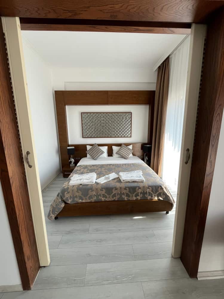 Room, Sea View