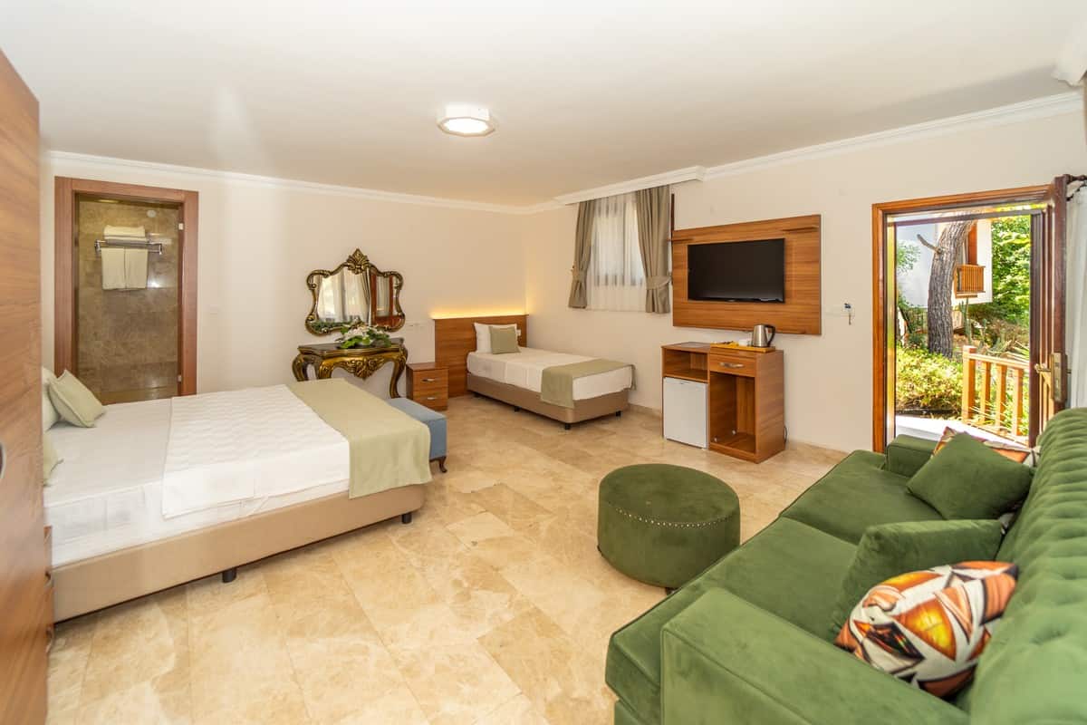 Standard Triple Room