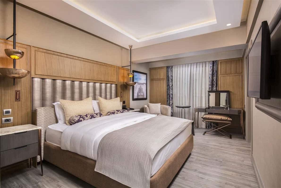 Queen Suite