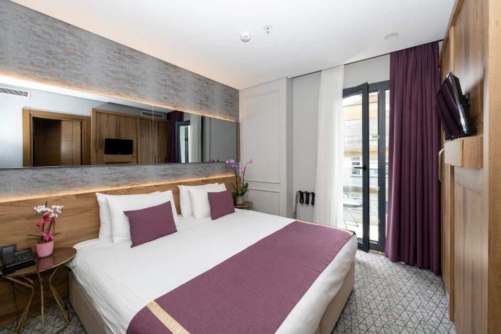 Standard-Doppel- oder Zweibettzimmer