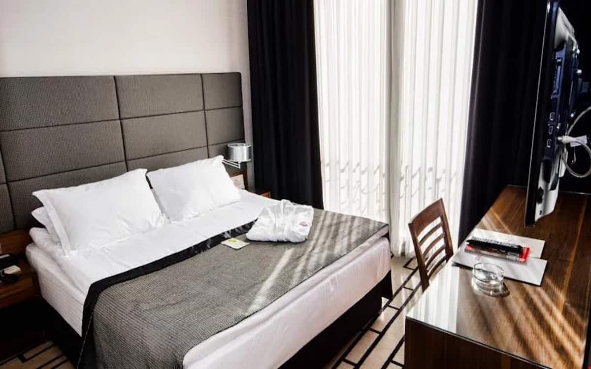 Room, Park View