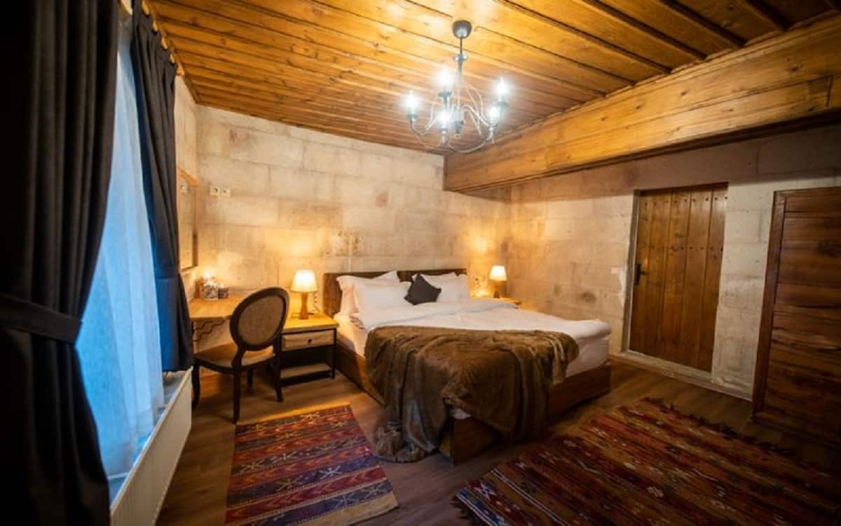 Standard-Doppel- oder Zweibettzimmer