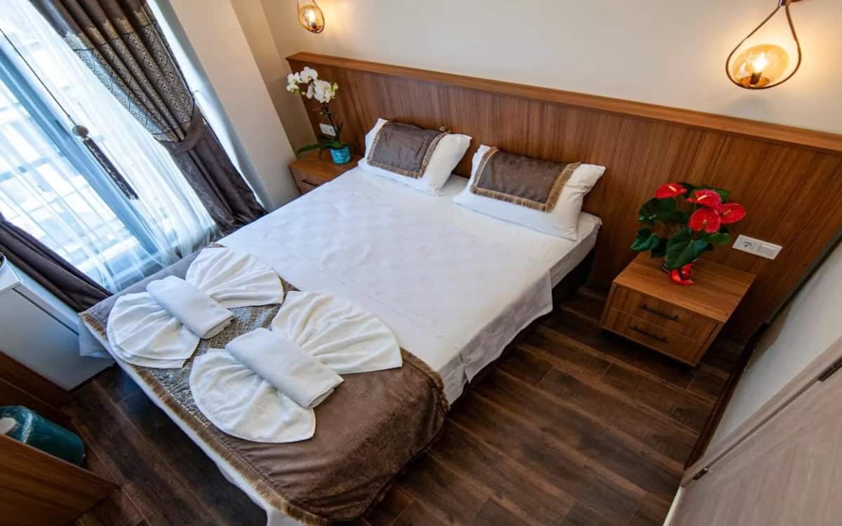 Standard-Doppel- oder Zweibettzimmer