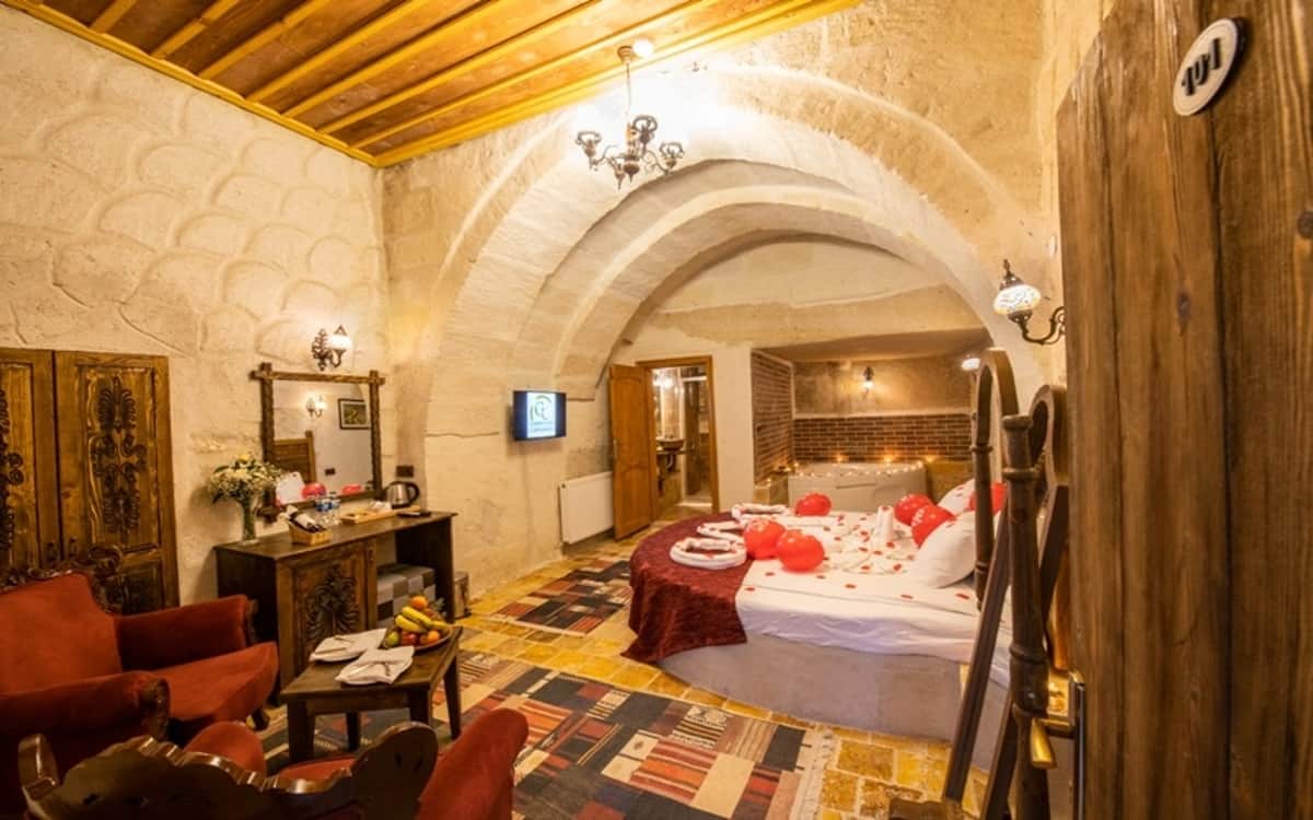 Deluxe Room With Jacuzzi 