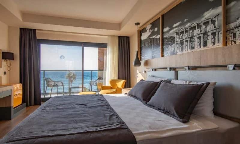Deluxe Room with Balcony
