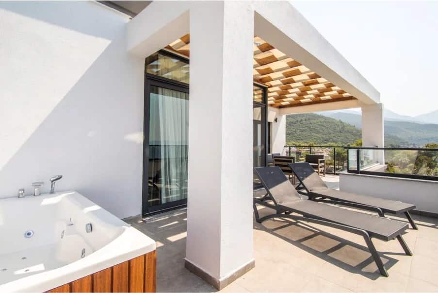 King Suite Room
